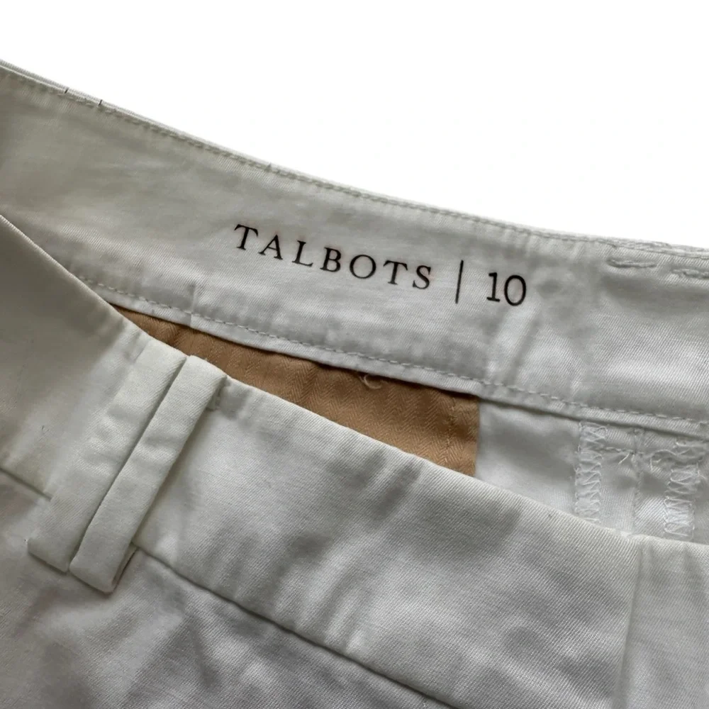 Talbots White Flat Front Shorts with Button Accents, Size 10